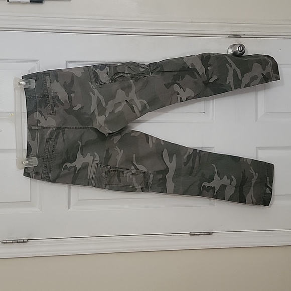 Pants - Picture 3 of 3